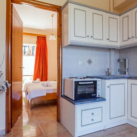 Apartment Christine Seaside In Chania Stalos